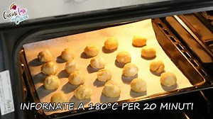 BISCOTTI ALLE MELE SENZA BURRO facili e veloci!! SCOPRI LA RICETTA 👉 https://blog.giallozafferano.it/cucinadichicca/biscotti-alle-mele-senza-burro/ | CuciniAmo con Chicca