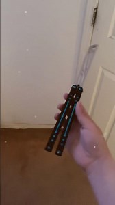 Nautilus weapon demonstration based off tf2 #balisongtrainer #balisongflipping #balisong #tf2