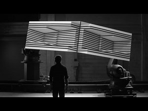 Box, A Remarkable Demonstration of Projection Mapping on Moving Surfaces