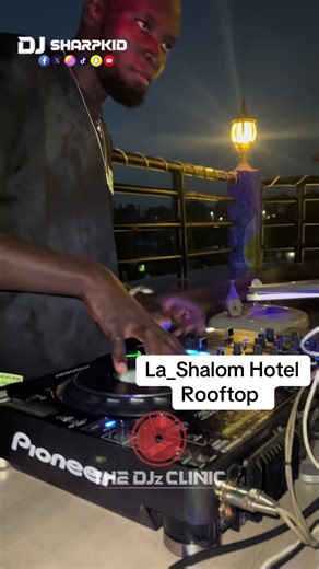 Live DJ Mix at La Shalom Hotel on Christmas Day