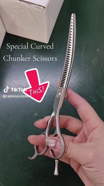 7.25 inch special pointed Curved Chunker Scissors are here!! Very very nice, you can try it 👆👆 #scissorsfactory #doggroomingtools #doggroomingshow #petgroomingtoolsfordogs #doghairstylechallenge #petlovers_pets #gonegroomingsalon #doggroomingshopfun #professionalpetgrooming #petgroomingacademy #doggroomingacademy #pethairstyles #pethaircuts #curvedchunkers #chunkerscissors #groomerlife #petgroomersoftiktok #doggroomers #puppygroomingtips #puppygroomingstudio