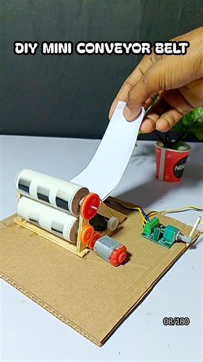 AMAZING DIY MINI CONVEYOR BELT MACHINE USING DC MOTOR