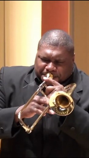 😍WYCLIFFE GORDON😍 ▶️Wycliffe Gordon with Pickett Brass Mouthpiece - Swing That Music! . 🌎 @wycliffegordonofficial 🌎 @pickettblackburn . #trumpetlovers #trumpet #trompeta #trompete #louisarmstrong #pickettbrass #top #pickett #wycliffegordon #jazzmusic #trumpetmaster #classicalmusic #louisarmstrong #classical #great | Trumpet Lovers