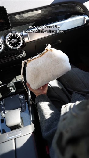 She's dreamy ☁️✨ #saks #newbag #fluffybag