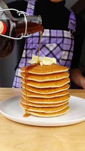 Carleigh Bodrug on Instagram: "🤯💕🥞EP 48: SCRAPPY COOKING, Mock Maple Syrup Edition (BY @PLANTYOU). . 🤌🏼Don’t knock this until you try it because it is truly about to blow your mind. I found this recipe in an old book at my parent’s house called the “Wildneress Wife by Bradford & Vena Angier” and had to give it a try. The results were nothing short of astounding. Something about the starchiness and sweetness of the potatoes brings out a maple flavor. . 🌸MOCK MAPLE SYRUP RECIPE 6 medium pota