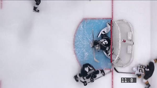 The LA Kings organist plays the Friends theme song in honour of the late Matthew Perry who was a big Kings fan. ❤️🙏 | Sportsnet