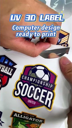 UV 3D label printer, ideal for the apparel industry.