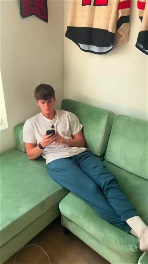 That “USPS delivery issue” text isn’t from USPS. Fake tracking links are designed to steal your address, card details, or login info the moment you click. Real postal services don’t ask for payment or personal info over random texts. If you didn’t order something, don’t tap the link. #USPSScam #Smishing #TextScams #ScamAlert #OnlineSafety #CyberSecurity #DigitalPrivacy #FraudPrevention