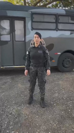 18K views · 108 reactions | NOVO FARDAMENTO - 6ºBPChq  Brigada Militar deixa de usar o camuflado malhado nos Batalhões de Choque e passa a utilizar o camuflado digital. O novo fardamento traz mais conforto e segurança, pois possui uma tecnologia retardante a chamas, tornando ideal na operações de controle de distúrbios civis. _Brigada militar, rumo aos 200 anos_ Fonte: Comunicação Social 6ºBPChq | De Hora Em Hora | Facebook