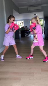 Achieving greatness together 🩷🥊 #boxing #boxingtrainer #boxingtraining #boxingworkout #padwork #girlpower #stronggirl #viralchallenge #viralreelsシ #facebookreelsviral #viralvideoシ #foryoupage #sisters #familyfirst | Adam Ibrahim Boxing