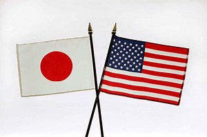 Japanese Schools VS American Schools -