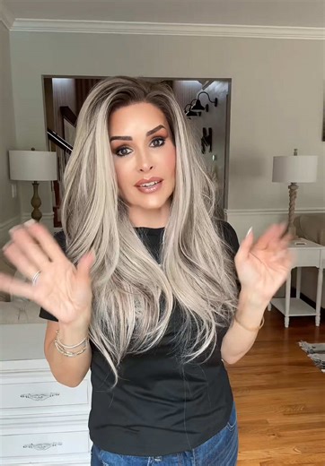 Easy Steps to Put on a Synthetic Wig for Beginners