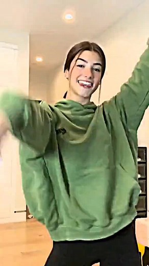 ˚🥝 ｡˚ fancam Charli com ultralinght, dançando funk » · •. 𝐭𝐚𝐠𝐬: #charli #charlidamelio #fancamultraligth #charlidancando #charlidancandofunk #charlidancandomusicabrasileira #fancams #fancam #fancamcharlidamelio #fancams #charlidancandomusicabrasileira #fancamcharli #fancamqualidade * ｡˚