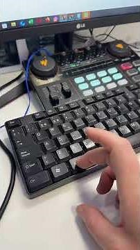 Como PONER el ARROBA en la Computadora #yoteayudo #eliannyanez #pc #google #secretos #tecnologia