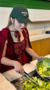 woke up to a beautiful Halloween morning 🎃👻. | Greta