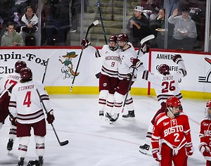 Where to watch UMass vs. Minnesota college hockey regional for free