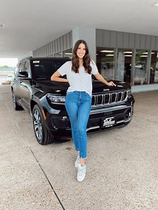 2021 Jeep grand Cherokee L Mom Car Review — The Car Mom | Car Reviews & Car Buying Tips for Moms