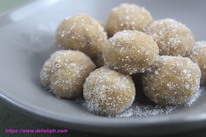 YEMA INGREDIENTS: 1 can Jolly Condensada 2 Egg Yolks 1/2 cup Crushed Peanuts 1 tsp. Vanilla Extract Sugar Full recipe: https://www.delishph.com/yema/ Special thanks to: Masflex: http://masflex.com.ph Masfle Kitchenpro: http://www.kitchenpro.com.ph/ Jolly Foods: https://www.facebook.com/JollyFoods watch more cooking videos: https://www.youtube.com/c/DelishPH | Delish PH