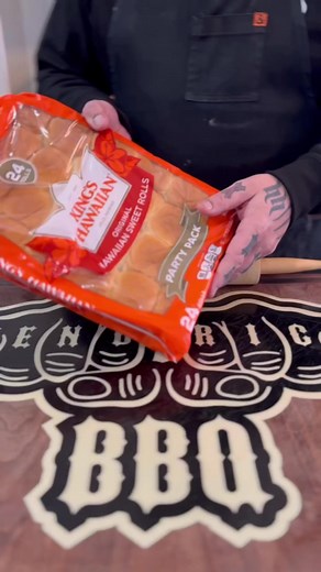 Breakfast Pinwheels with chorizo, eggs and cheese #breakfast #pinwheels #chorizo | Kendrick BBQ