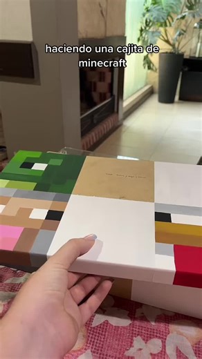 Painting a Minecraft Box: Step-by-Step Tutorial