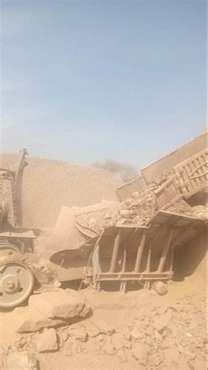 #Stone #crushing #workhard #100Ksubsceriber #100millionviews #stonecrusher #shotrvideo #viralvideo