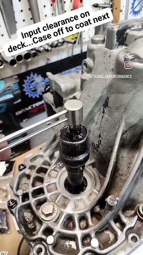 Quick illustration how to check diff preload with tapered bearings.