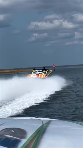 127K views · 2.6K reactions | Cigarette Top Gun!  Credits: @xlr8by follow @daily_dose_of_powerboats #raceboat #powerboat #speedboat #dailydoseofpowerboats #power | Daily Dose Of Powerboats | Facebook