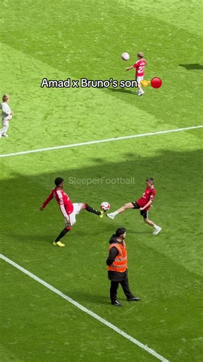 Bruno Fernandes’ son is actually a bit of a baller! 👀🔴 #mufc #ggmu #manchesterunited #manutd
