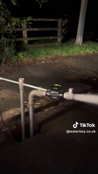 Flushing Water Mains for Clean Water