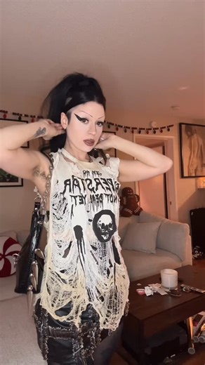 Samantha Lubrano on Instagram: "Freak"