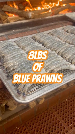 How to grill 8lbs of prawns efficiently #prawns #shrimp #grill #grilledshrimp