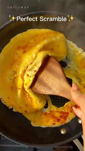 ✨ Perfect Scrambled Eggs in Minutes 🍳🌶️