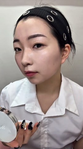 Adoの顔出し披露でネットが騒然！