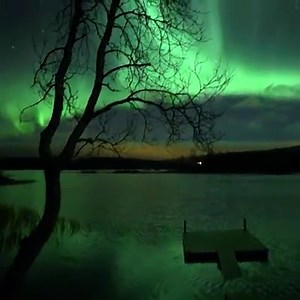 Reflecting aurora | Aurora Borealis Observatory