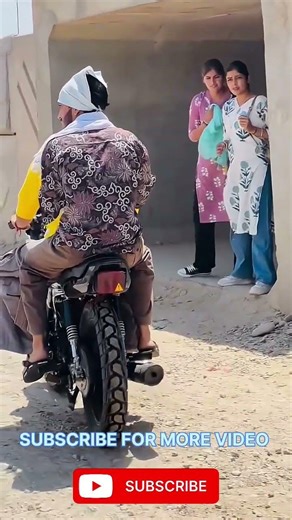 black splendor 🖤🖤 #reaction​ #girl​ #public​ #viralvideo​ #trending​ #ytfeedshorts​ #explorepage