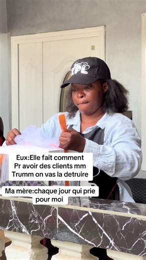 À nos mamans doivent être immortels 🥹❤️ Quand le monde doute, elles prient. Quand nous tombons, elles prient encore. Et quand nous réussissons, leurs prières continuent, silencieuses, fidèles, constantes. Leur amour est une intercession, leurs larmes deviennent des bénédictions, et leurs paroles élevées vers Dieu façonnent notre avenir. Merci à nos mamans qui veillent dans l’ombre, qui confient nos noms à Dieu, et qui nous portent spirituellement. Aujourd’hui, nous vous honorons. Vos prières so