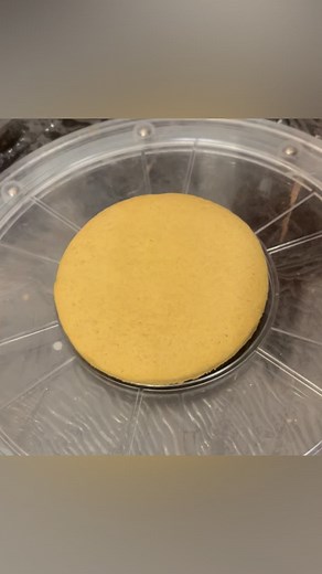 Bridal Cookies . . . . . . #chayalascookieart #cookie #cookieartist #flower #flowercookies #rossette #rossetcookies #bridalcookies #wedsingcakecookies #wedsingcookies | Chayalascookieart | Facebook