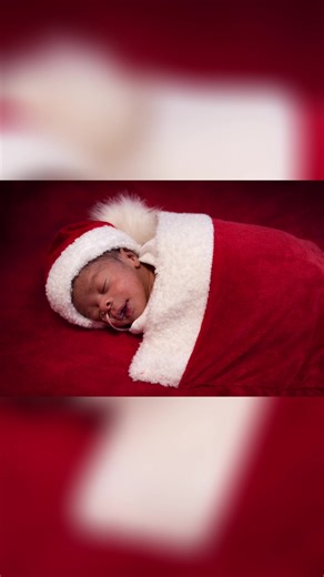 Merry Christmas 🎄 my baby is still in the NICU but we have so much to thank the Lord for on this day! Day 10 in the NICU, we are now 3lbs 9.5oz. Gaining a few ounces each day and working on bottle feeds. Dru is a strong girl and giving me major comfort even at my weakest moments. From one NICU mama to the next… Stay strong, and celebrate each small victory! Day by day it will be over soon. #NICU #preemiestrong #healthybaby #sleevebaby #33weekspremie