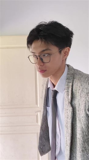 Cool Glasses for Boys: Style & Fashion Trends