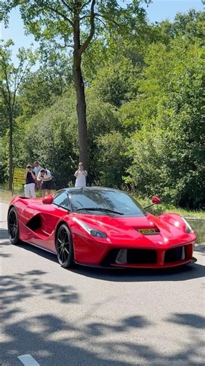 LaFerrari and 308 GTB acceleration!