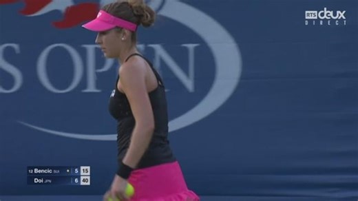 2e tour : Belinda Bencic (SUI/12] - Misaki Doi (JPN) (5-7). La Suissesse perd 4 jeux d’affilée et la manche - Tennis - Play RTS