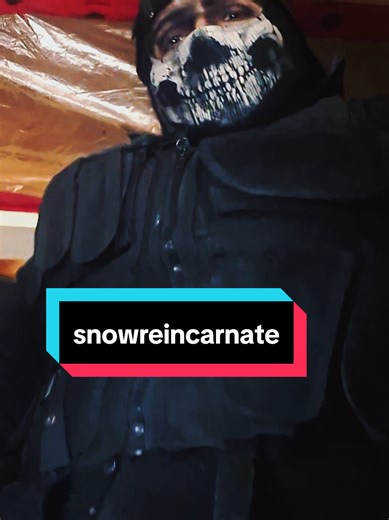 SNOW LORE: Lt.Ghost finally found a way for Snow to be most...effective. Interrogating a horrendous unrelenting, evil prisoner. Maybe worse than Makarov... (Simon gets to go for tea, Snow will handle the interrogation till he gets back.) 😉🫡👹 #maskedmen #Ghost #cosplay #simonriley #mw2