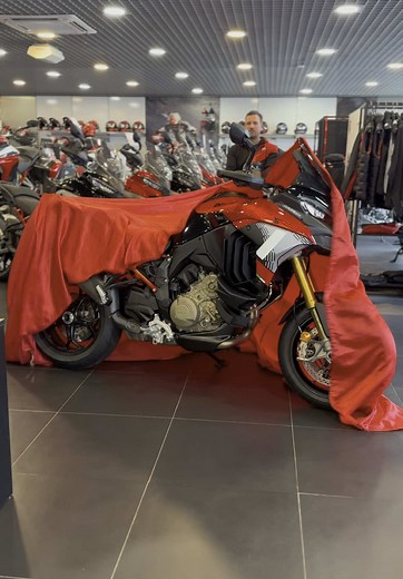 Exploring the 2025 Ducati Multistrada V4 Pikes Peak