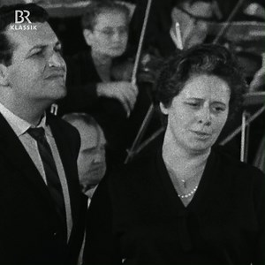 13K views · 555 reactions | Ein Schatz aus unserem Archiv als Geburtstagsgruß für Giacomo Puccini ☁ ! Der italienische Komponist wurde am 22. Dezember 1858 geboren. Das wunderschöne Liebesduett  aus seiner Oper "Madama Butterfly" singen Sena Jurinac und der Tenor Jess Thomas beim Münchner Sonntagskonzert 1967. #opera #vintage #duet | ARD Klassik | Facebook