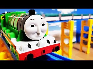 Learn Colors with Henry Thomas & Friends Disney Cars green car train video for Kids