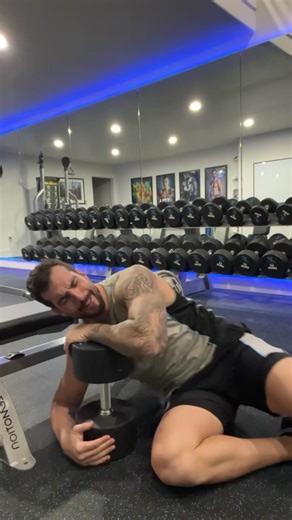 A shorter LIIFT MORE workout has gotta mean it’s not gonna feel as hard, right?? WRONGO!🤣 Between 30-35 minutes, these Super Block workouts simply hit different, allowing you to push harder and lift heavier. You’re still gonna need a shower afterward though.😋 Leg day one of two this week done!👊🏼💙🤘🏼 #liiftmore #superblock #homeworkout #workoutmotivation #joelfreemanfitness | Joel Freeman