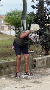 834K views · 10K reactions | El Shampoo! Infinito Sin Control  #shampoo #explorepage #fypシ #parati #slot | Jersonvidaltv | Facebook