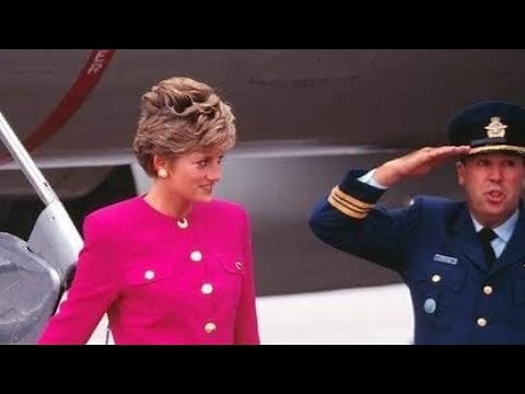 Lady Diana’s Iconic Fashion Moments That Changed Royal History