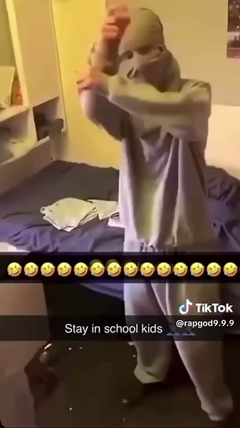 Prisoner Gets Slapped in HMP UK