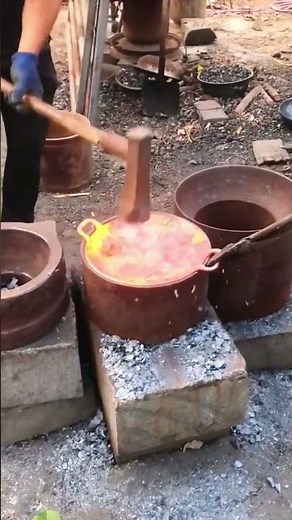 Forging process of cast iron pot